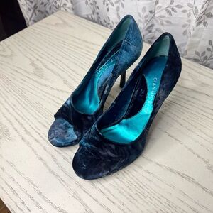 Gianni Bini Teal Velvet Women's Heels